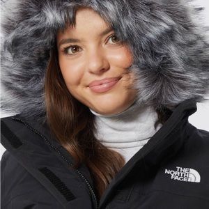 The North Face Women's Arctic Parka
Down Waterproof Warm Jacket Black
Me…